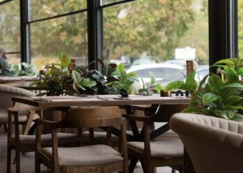 Инспекторите забраниле работа, но локалот продолжил да работи: Скопски угостител под истрага