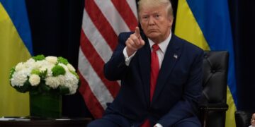 Зеленски шокиран: Трамп открива дека Путин се понудил да помогне