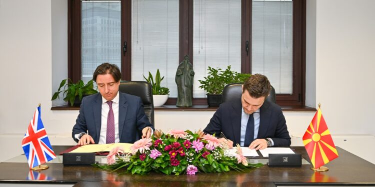 Македонија и Обединетото Кралство потпишаа Протокол за правила за потекло
