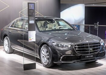 Мерцедес-Бенц слави 140 години со премиера на новата С-Класа