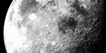 НАСА подготвува историско враќање на човекот околу Месечината со мисијата „Артемис II“