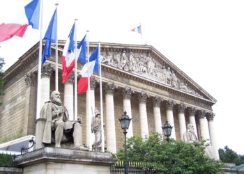 Франција предлага НАТО-вежба на Гренланд за зајакнување на безбедноста на Арктикот