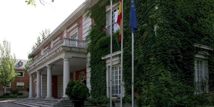 Шпанија планира масовна легализација на илегалните мигранти