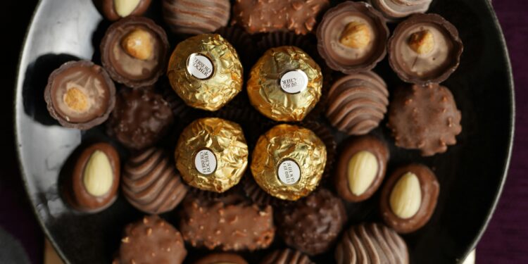 СЗО бара повисоки даноци на слатките и алкохолот