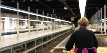 Индустриското производство во Македонија за 2025 година бележи раст од 1,9%: Пијалаците и моторните возила ја носат економијата напред