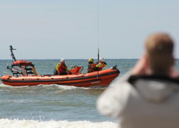 Силни поплави ја погодија Албанија: Едно лице загинато, прогласена вонредна состојба во повеќе региони