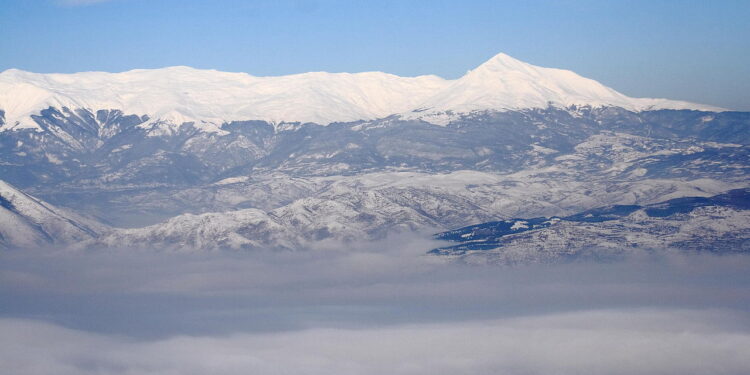 Шар Планина под висок ризик од лавини: Стручни екипи апелираат на претпазливост