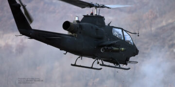 Воен хеликоптер AH-1S Кобра се сруши за време на тренинг во Јужна Кореја, настрадани двајца пилоти