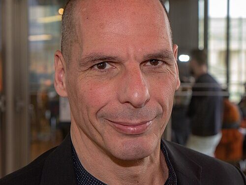 Грчкиот поранешен министер за финансии обвинет за промовирање на дрога