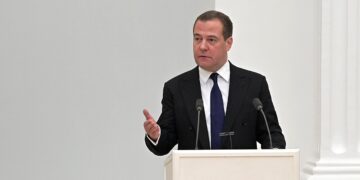 Медведев: „Русија нема интерес да предизвика глобален судир“