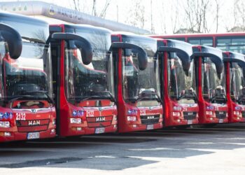 Само половина од автобусите на ЈСП се во дневен промет