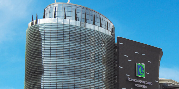 Комерцијална банка разгледува можност за странски стратегиски инвеститор оваа година