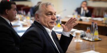 Орбан тврди: Клинтон бараше Унгарија да нападне Србија во 1999, но Будимпешта одби