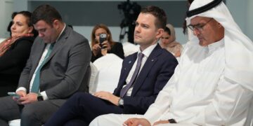 Муцунски потпиша меморандум со ОАЕ за модернизација на јавната администрацијата