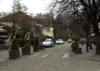 Строги контроли на непрописно паркирани возила во Центар – казни до 50 евра