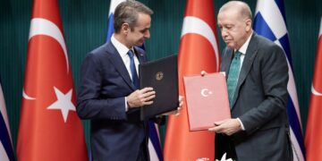 Грција и Турција ја зацврстуваат соработката: Потпишана заедничка декларација и шест билатерални договори за економија, безбедност и инфраструктура