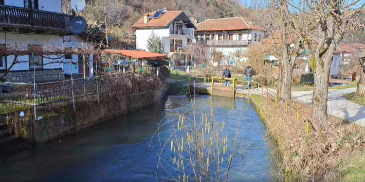 Опасност од прелевање на Беличка река поради затворен вентил