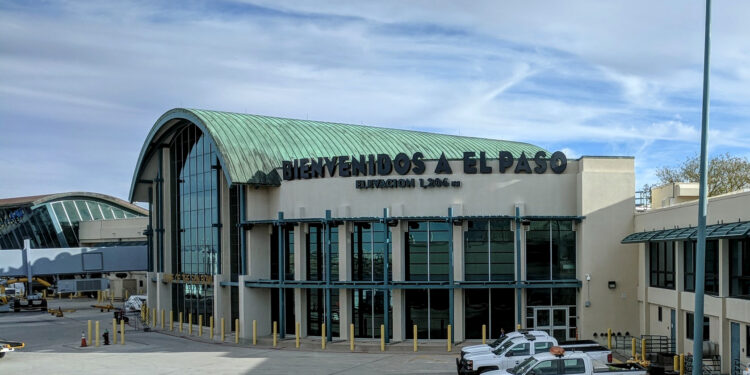 Запрени сите летови на аеродром во Тексас поради безбедносни причини