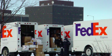 FedEx поднесе тужба против САД за поврат на царините по одлуката на Врховниот суд
