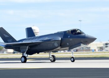 Министерот за одбрана на Холандија тврди дека системот на Ф-35 може да се хакира