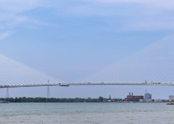 Трамп го блокира отворањето на мостот Горди Хау поради барања за компензација од Канада