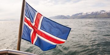 Исланд на чекор до ЕУ: Парламентот во Рејкјавик најавува референдум