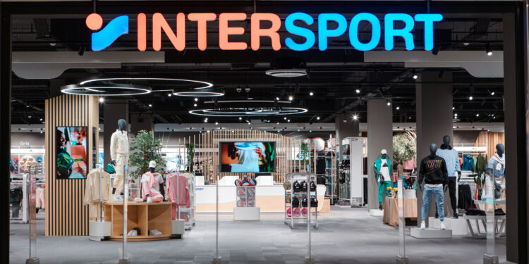 Intersport го менува малопродажниот модел во Македонија и соседството