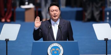 Поранешниот претседател на Јужна Кореја, Јун Сук-јеол, осуден на доживотна казна затвор