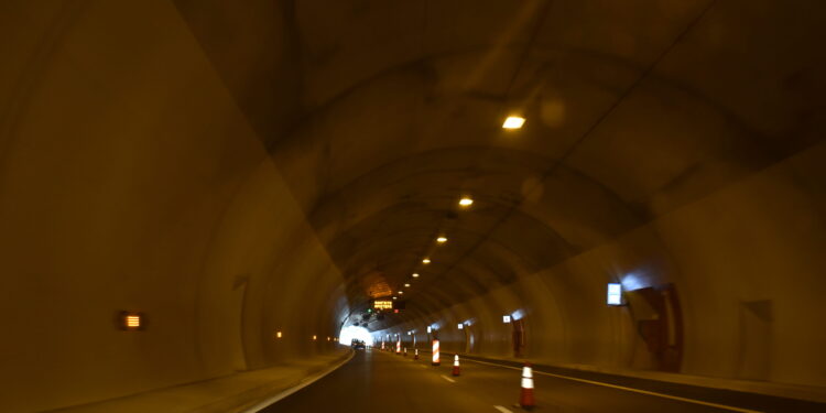 Тунелите во Грција сега ќе имаат автоматско „копче за паника“