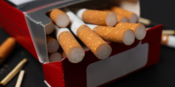 Законот за заштита од пушење ги приморува трговците да набават нови витрини, во спротивно следуваат казни до 5.000 евра