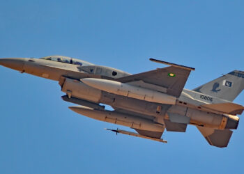 Пакистан изврши воздушни напади врз Авганистан по офанзивата на талибанците