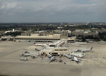 Аеродромот во Флорида ќе го носи името „Доналд Трамп“