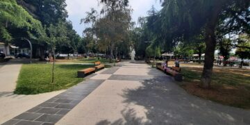 Три дена сеќавање и почит: Кочани ја одбележува годишнината од пожарот во „Пулс“