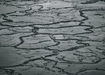 Голем кратер проголта бензинска пумпа во Каиро: Повредени две лица