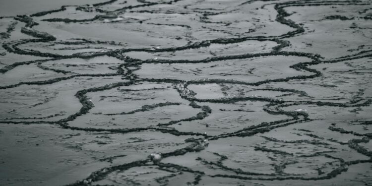 Голем кратер проголта бензинска пумпа во Каиро: Повредени две лица