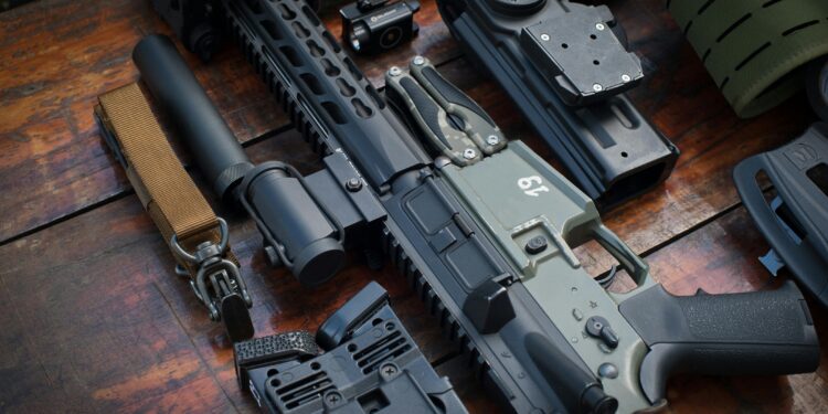 Украина отвора 10 центри за извоз на оружје во Европа и започнува производство на дронови