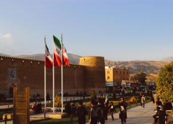 Иран ја критикува Германија по заканите за санкции и притисок врз Техеран