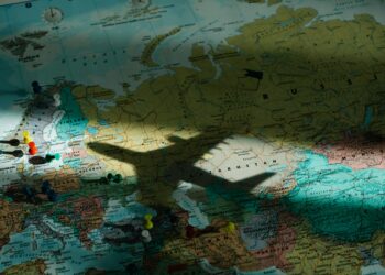 САД испраќаат над 50 борбени авиони на Блискиот Исток за време на разговорите со Иран