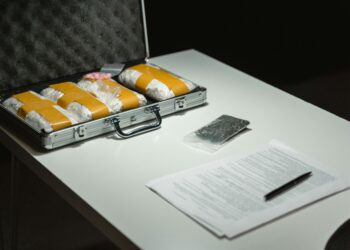 Француската морнарица заплени 1,4 тони кокаин од Атлантикот, вредни 41 милион евра