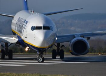 Рајанер најавува значително намалување на летови во Европа во 2026 година