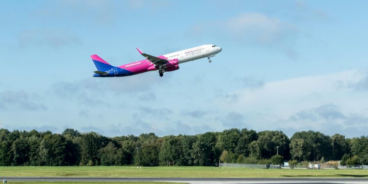 Wizz Air имаше успешна година лани во Македонија: Речиси 2 милиони патници и 99,48% реализирани летови