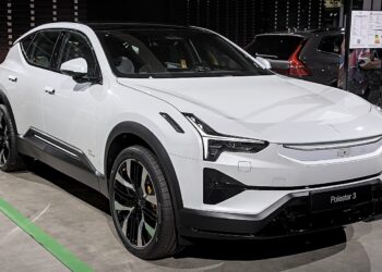 Polestar ја подобрува мобилноста во Европа со автоматско полнење и Supercharger пристап