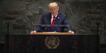 Трамп тврди дека може да ги принуди земјите да ги платат заостанатите членарини во ОН