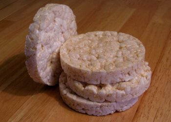 Оризови галети: Митови и факти за популарната безглутенска ужина