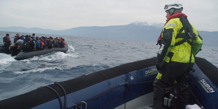 Глисер со мигранти се судри со патролен брод во Егејското Море – најмалку 15 загинати