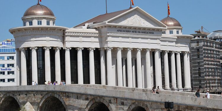 Ревизија со негативна оценка: Државниот архив со пропусти во финансии, јавни набавки и заштита на архивски материјал