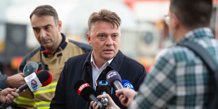 По соопштението на СДСМ, Шилегов најавува дека ќе се огласи утре