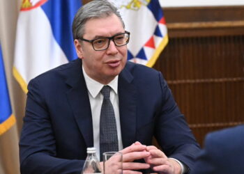 Србија ќе ја задржи неутралноста, но е подготвена за одбрана, вели Вучиќ