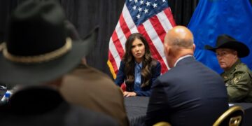 Трамп ја отпушти Кристи Ноем, номиниран нов министер за внатрешна безбедност