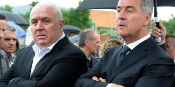 Црногорската полиција запленила оружје и политички списоци од домот на Ацо Ѓукановиќ